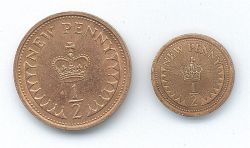 Small British Half Penny (Bronze)